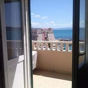 Mala Plaza Apartament Kaštela