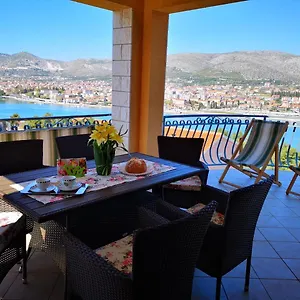 Ivona 2 Apartament Trogir